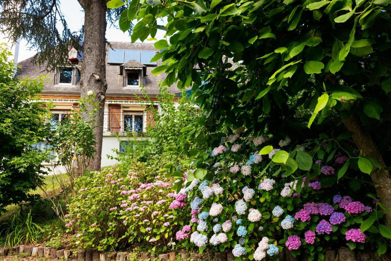 La Demeure Aux Pins Bed & Breakfast Lourdes Exterior photo